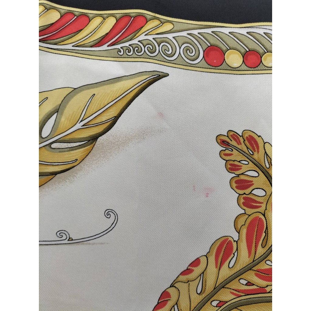 Khăn lụa Salvatore