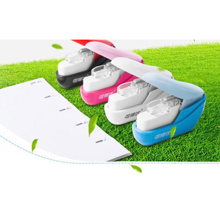 Bấm ghim 4 tờ kw trio