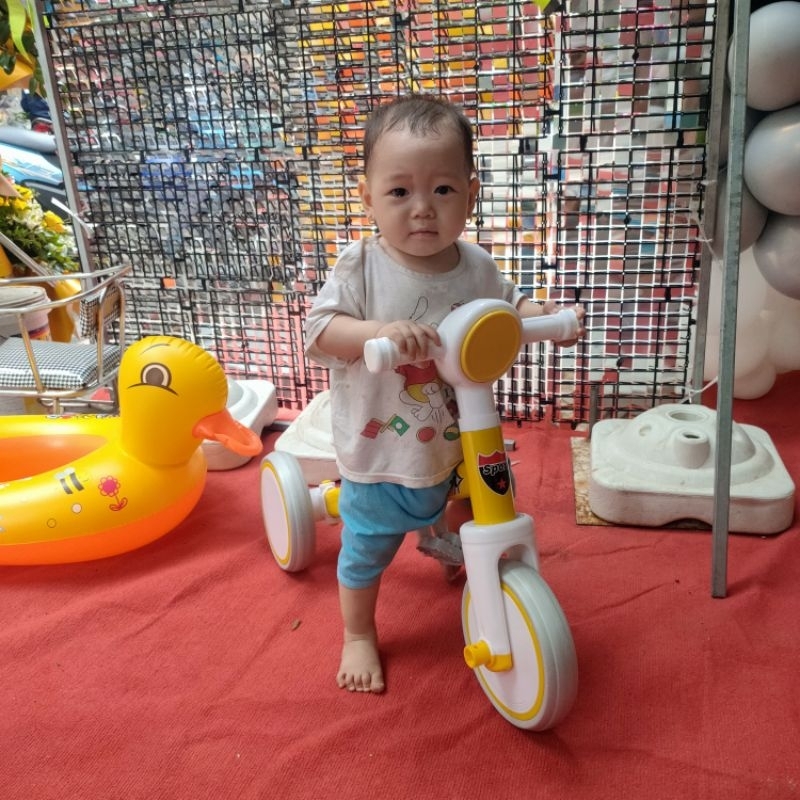 XE ĐẠP SPORT CHUẨN KIÊM XE CHÒI CHÂN 3 TRONG 1