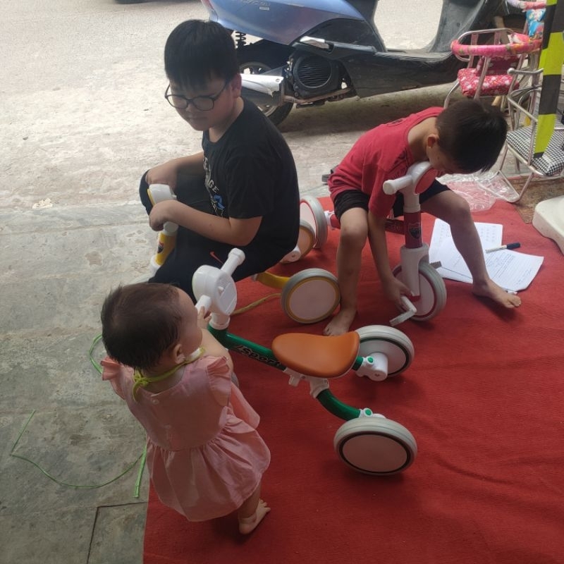 XE ĐẠP SPORT CHUẨN KIÊM XE CHÒI CHÂN 3 TRONG 1