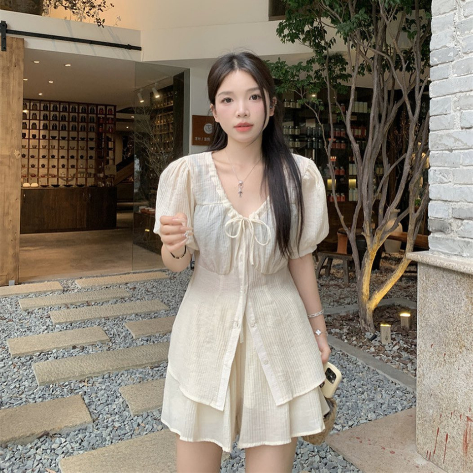 Set Áo Sơ Mi Tay Phồng Kèm Chân Váy Xoè ( tặng áo ống) TIBU Set Bộ Nữ Tiểu Thư Đáng Yêu Phong Cách Hàn Quốc