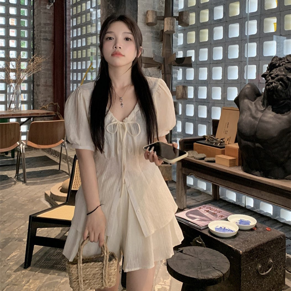 Set Áo Sơ Mi Tay Phồng Kèm Chân Váy Xoè ( tặng áo ống) TIBU Set Bộ Nữ Tiểu Thư Đáng Yêu Phong Cách Hàn Quốc