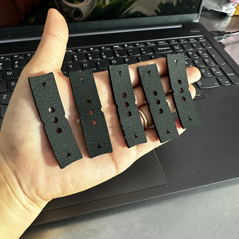 Da 3 lỗ bản dài 6cm * 1,5cm