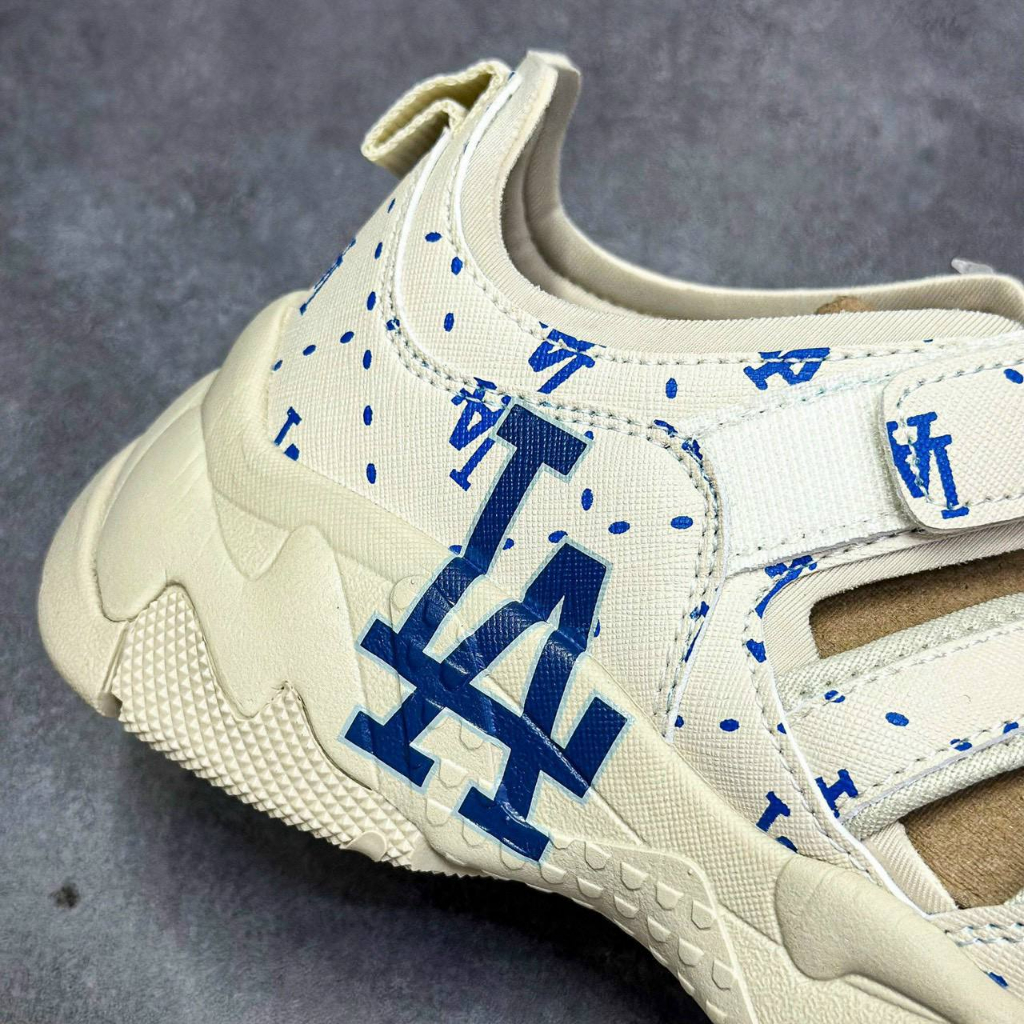 Dép Sangdal MLB BigBall Chunky LA phiên bản chữ phủ kín, Sục Dán Thể Thao MLB Nâu Kem LA chunky New York Yankees