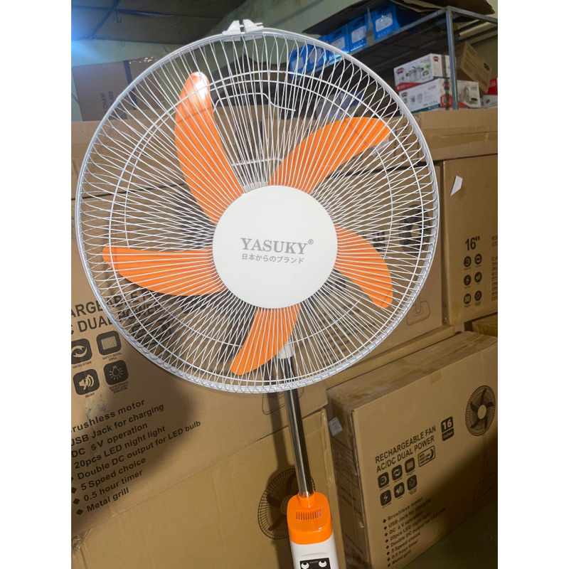 Quạt cây tích điện Yasuky 16inch tặng kèm tấm năng lượng mặt trời