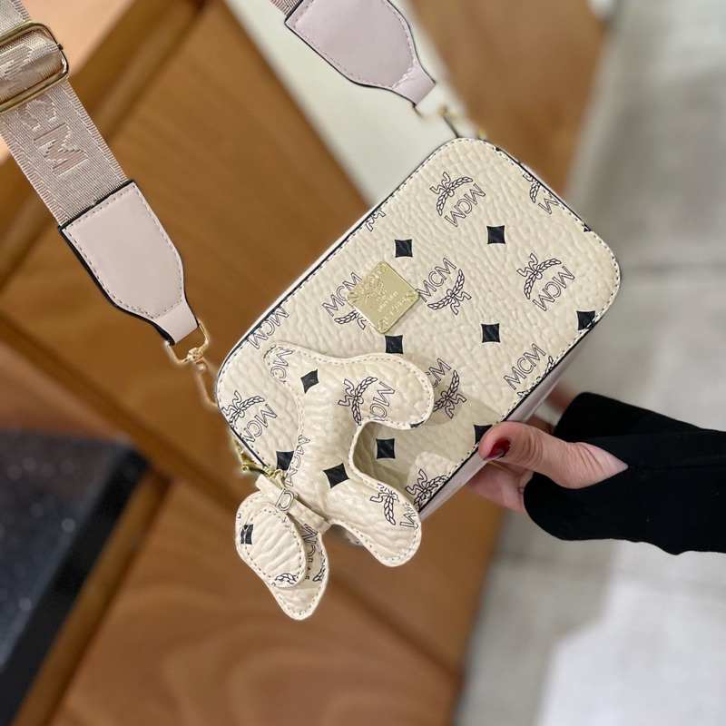 Túi đeo chéo da Em Ci Em