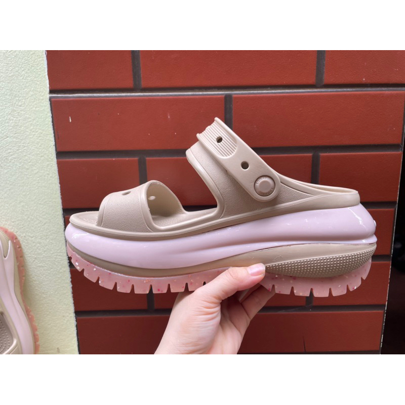 Sandal Crush Cross viền bóng đế răng cưa tặng 10 sticker
