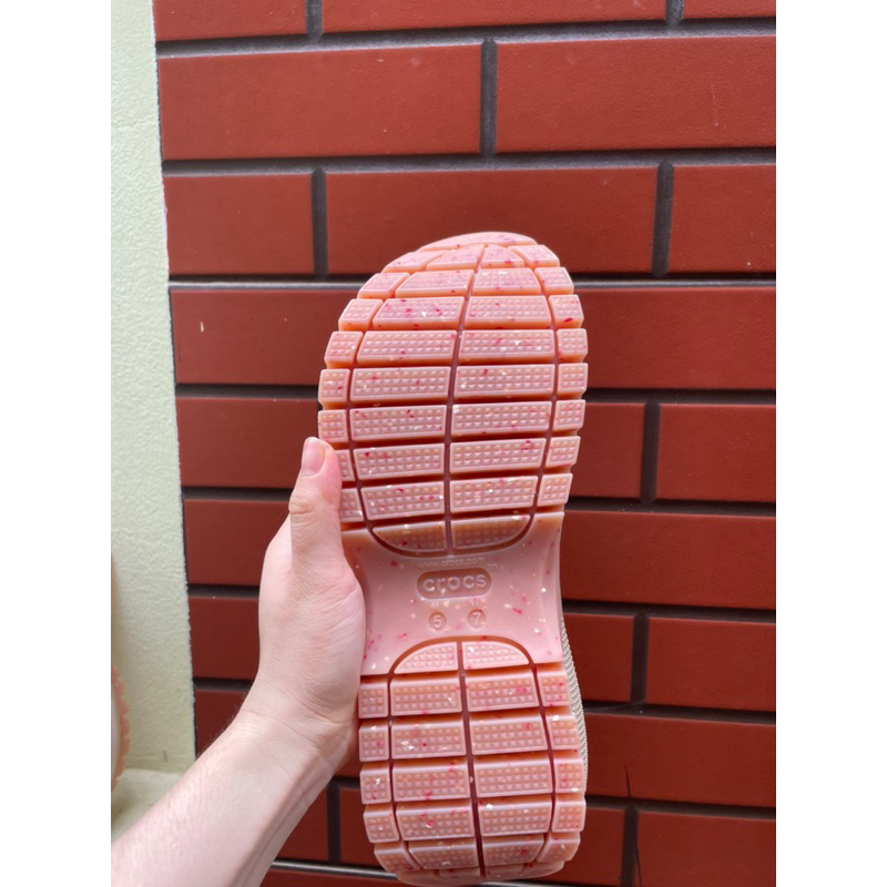 Sandal Crush Cross viền bóng đế răng cưa tặng 10 sticker