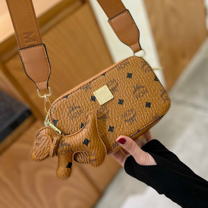 Túi đeo chéo da Em Ci Em