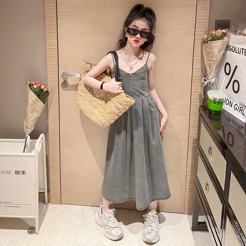 Đầm Denim 2 dây cho bé siêu đẹp thời trang mới 2023