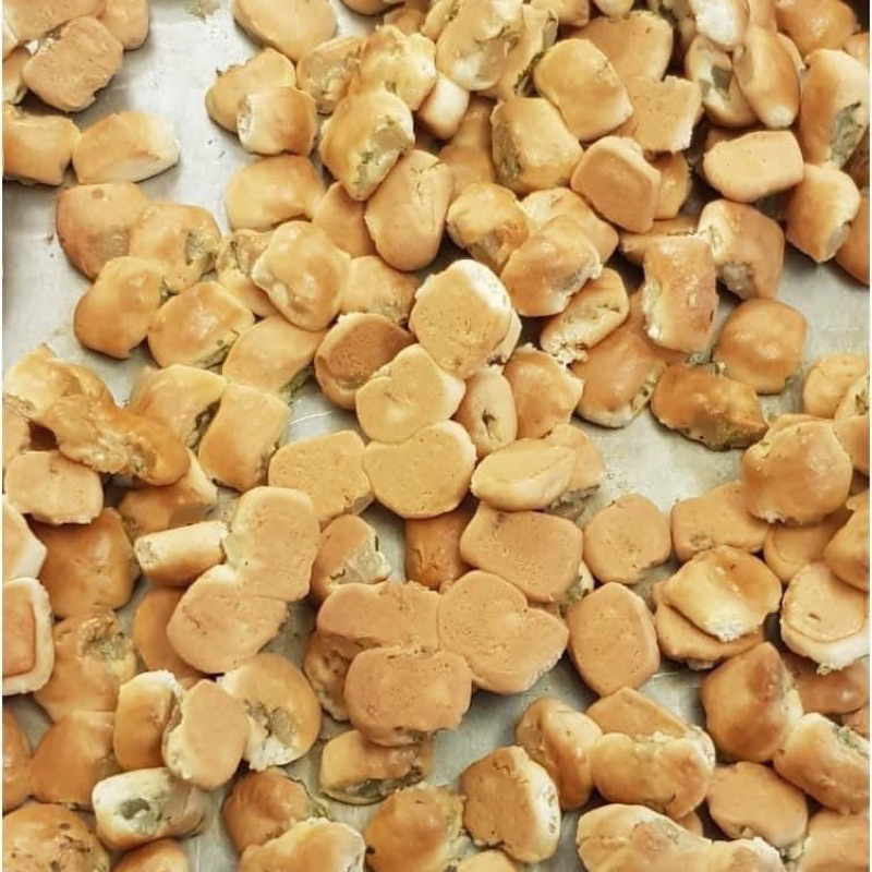 Bánh chả lá chanh đặc sản ăn là nghiền