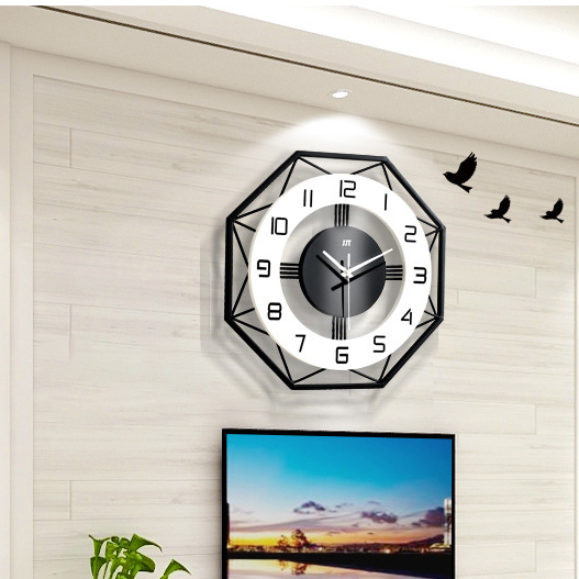 Đồng hồ hình bát giác đen trắng - kim trôi, bảo hành 1 năm - DHTT