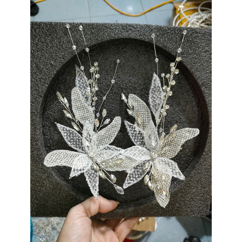 Các mẫu cài tóc cô dâu