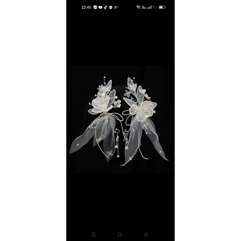 Các mẫu cài tóc cô dâu