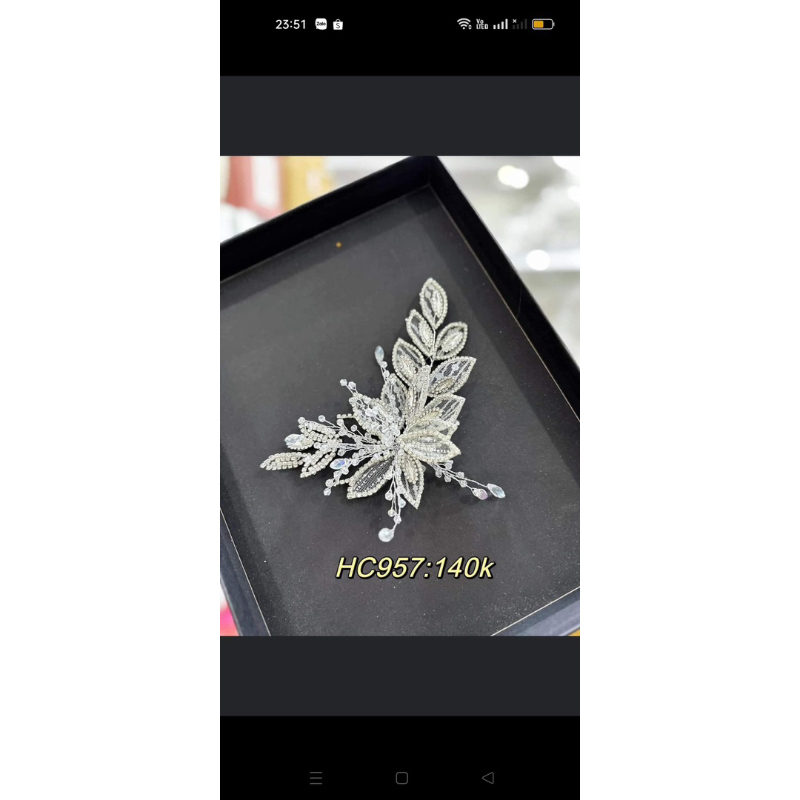 Các mẫu cài tóc cô dâu