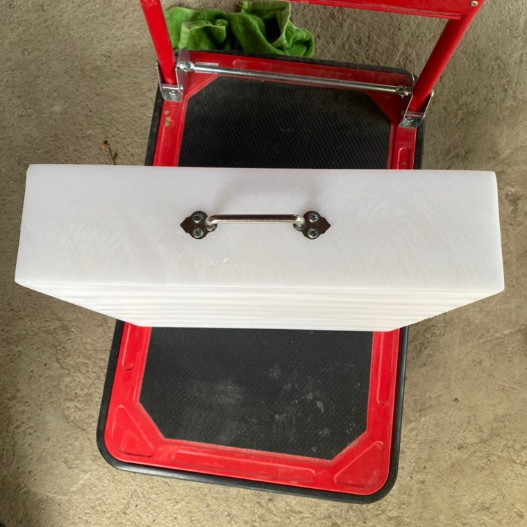 Thớt nhựa dày 10cm,KT 40x50x10cm, chuyên băm chặt, hàng việt nam chất liệu PE cao cấp, có quai xách