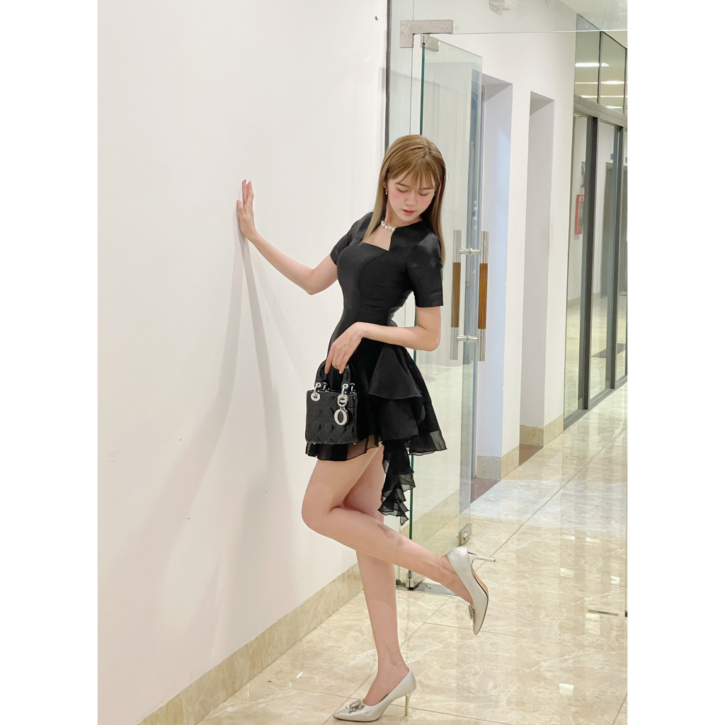 TIRA DRESS - Váy tacta phối tơ tua rua cổ đính đá thiết kế