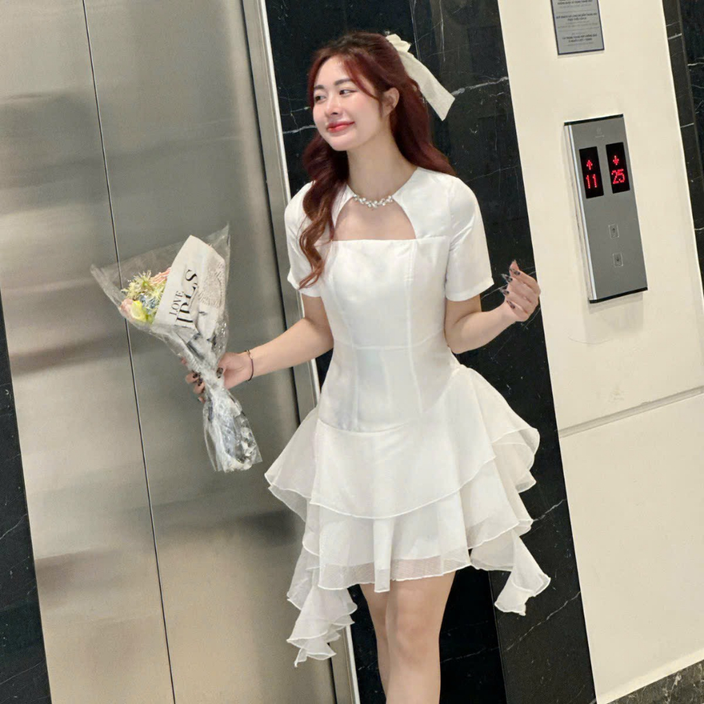 TIRA DRESS - Váy tacta phối tơ tua rua cổ đính đá thiết kế