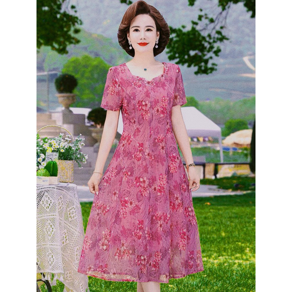 Đầm trung niên voan hoa tặng mẹ dự tiệc, thời trang trung niên