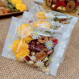 Combo 5 gói Trà Dưỡng Nhan 5 Vị (Gồm: 25g Hoa Cúc; 35g Nụ Hoa Hồng; 50g Long Nhãn; 50g Kỷ Tử; 70g Táo Đỏ)