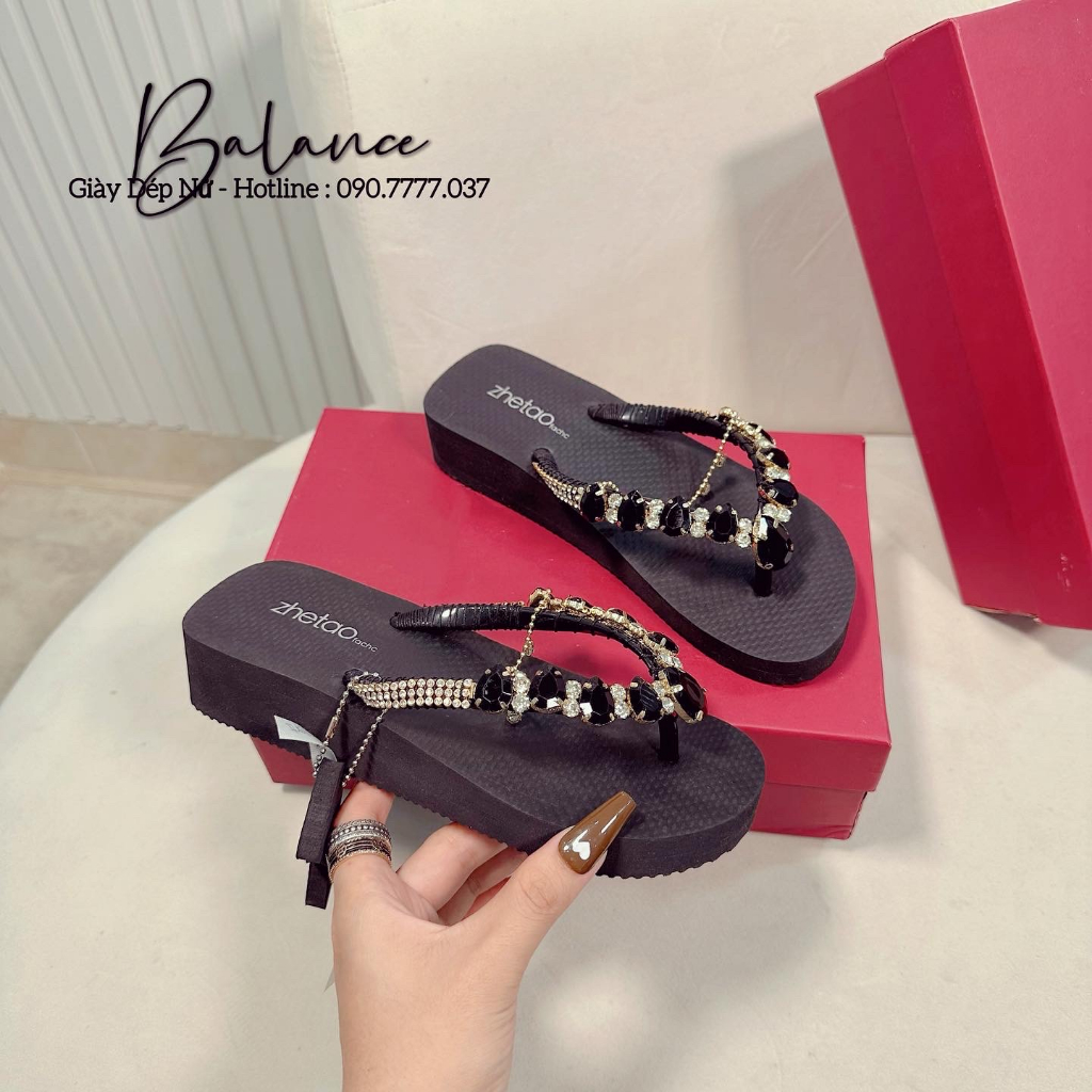 Balance Dép Kẹp Đá