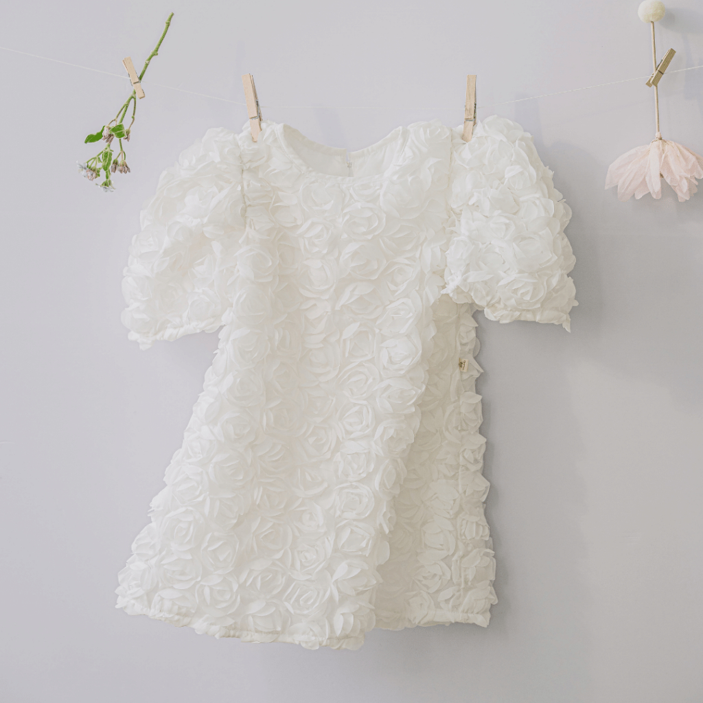 Váy xinh cho bé Sora.bébé Bloom Dress dáng suông lưới hoa 3D kết hợp tay bồng