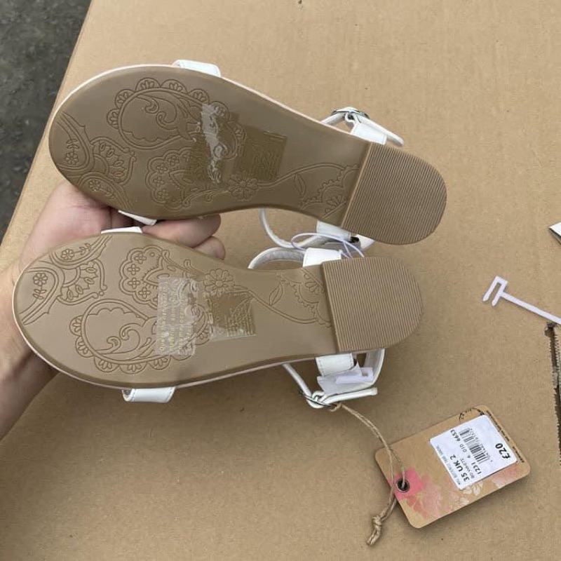 Sandal bé gái dư xịn