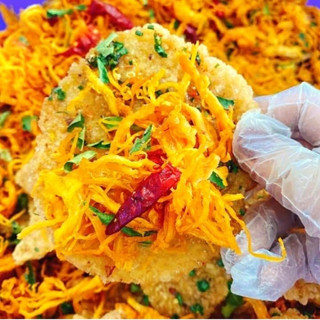 Cơm cháy lắc khô gà giòn giòn ngon ngon