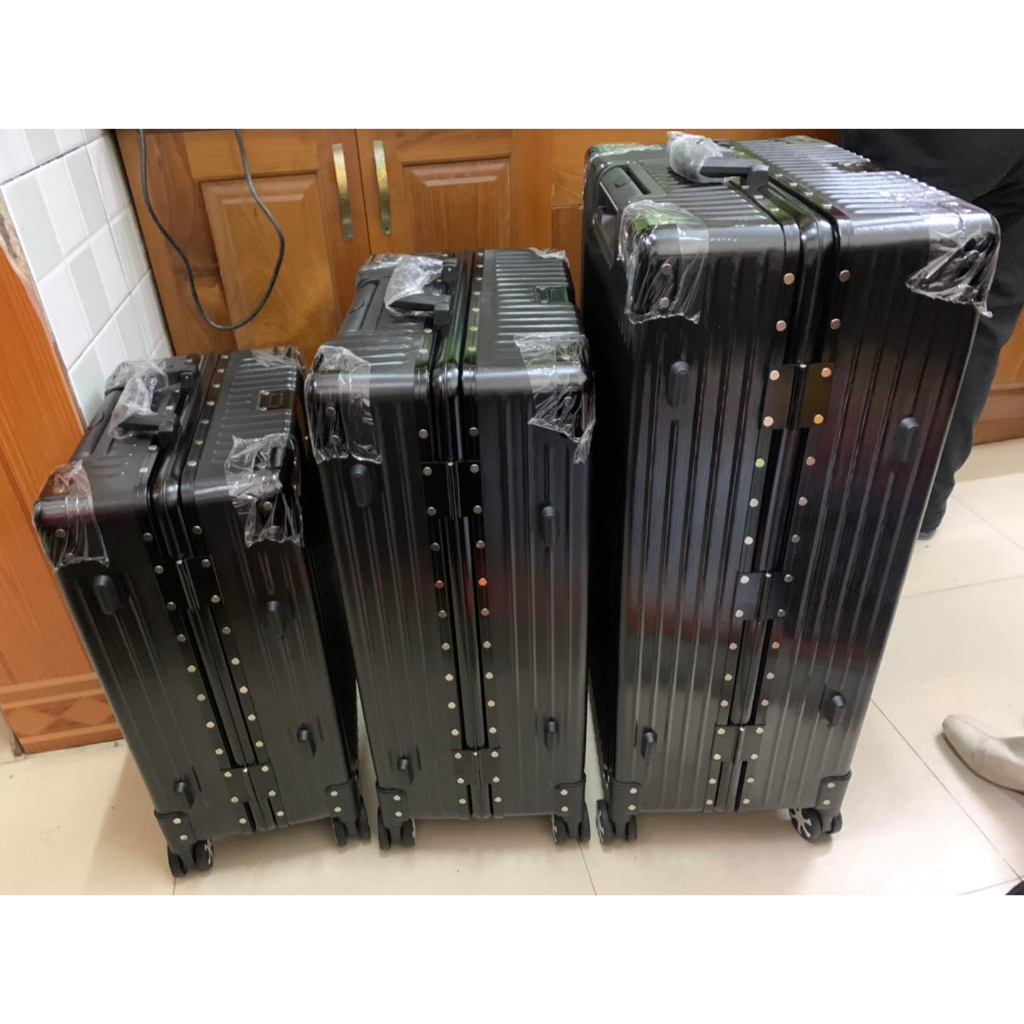 Vali khung nhôm khóa sập cao cấp size 20 inch - Vali mẫu vuông cũ bo 4 góc kim loại tráng gương