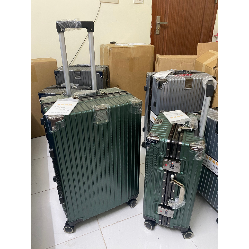 Vali khung nhôm khóa sập cao cấp size 20 inch - Vali mẫu vuông cũ bo 4 góc kim loại tráng gương