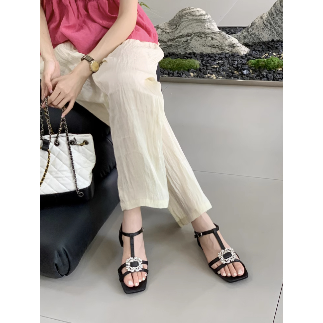 Sandals quai mảnh mũi vuông đính hạt đá sáng cho nữ hot trend 2023