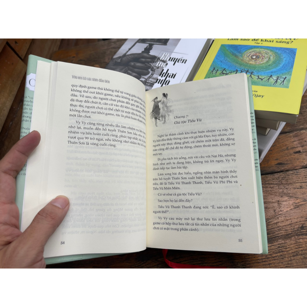 Sách - (Bản đặc biệt - Bìa cứng - tặng kèm sổ tay) Yêu Em Từ Cái Nhìn Đầu Tiên – Cố Mạn – Minh Quang Books – NXB Văn Học