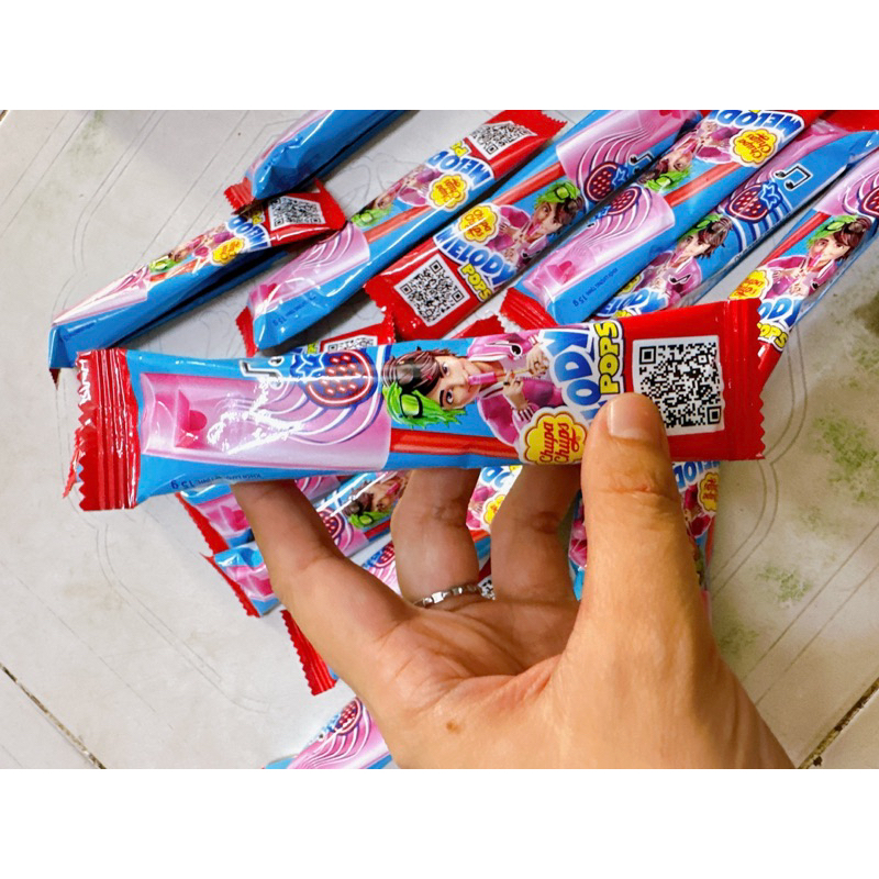 Kẹo còi thổi Chupa Chups hương dâu