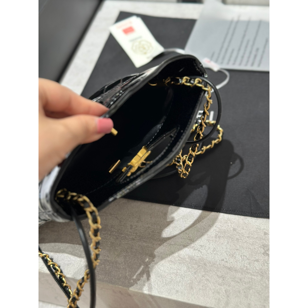 TÚI CHA NEO HOBO SZ23 DA NHÁM BÓNG