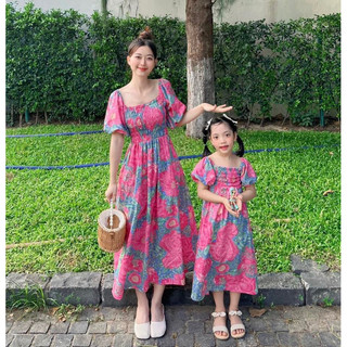 Đầm hoa mẹ bé mùa hè