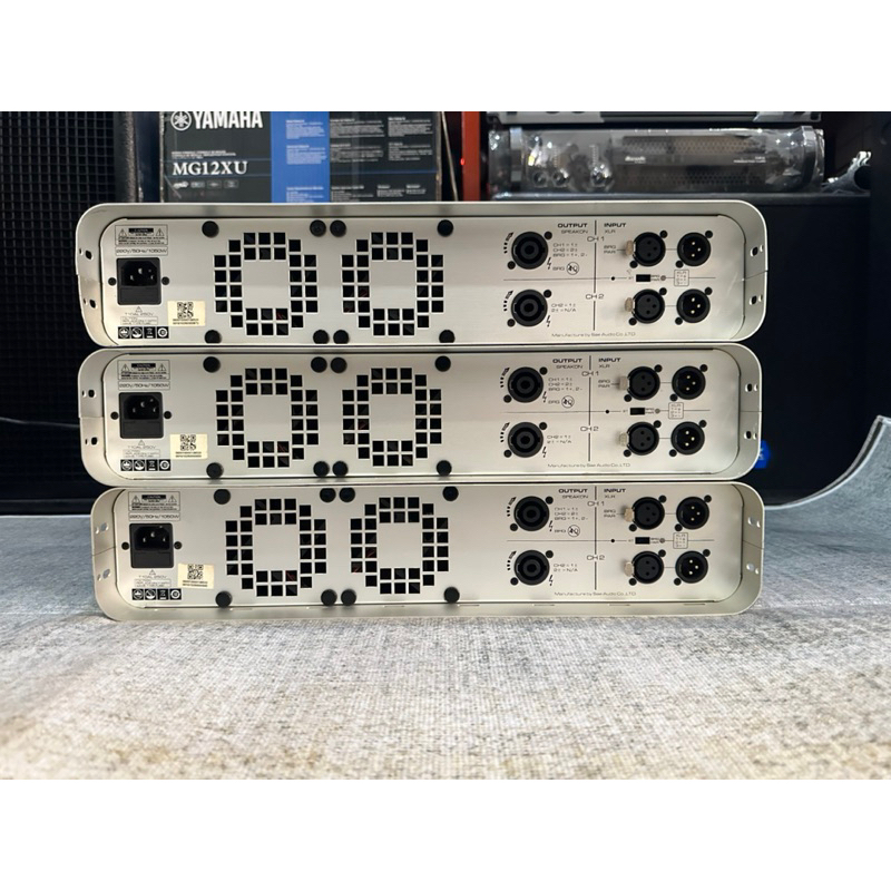 Main 2 kênh Soundbllet RF650 hàng bãi đẹp