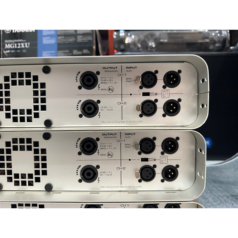 Main 2 kênh Soundbllet RF650 hàng bãi đẹp