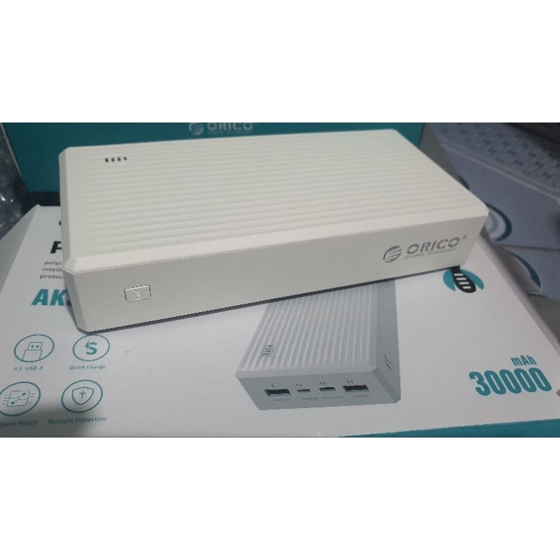 Sạc dự phòng 30.000 mAh Orico sạc nhanh PD18w