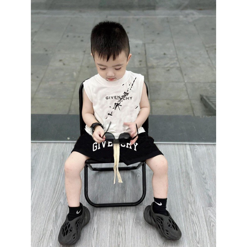 Bộ 3 lỗ quần áo givenchyy vảy sơn cho bé , set áo phông quần short