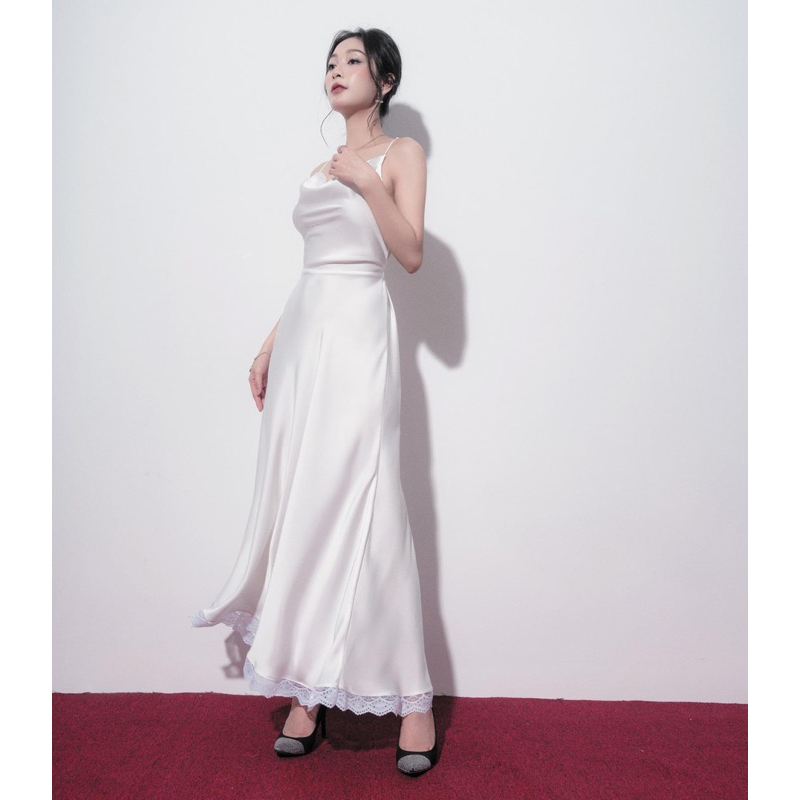 Váy lụa This Love