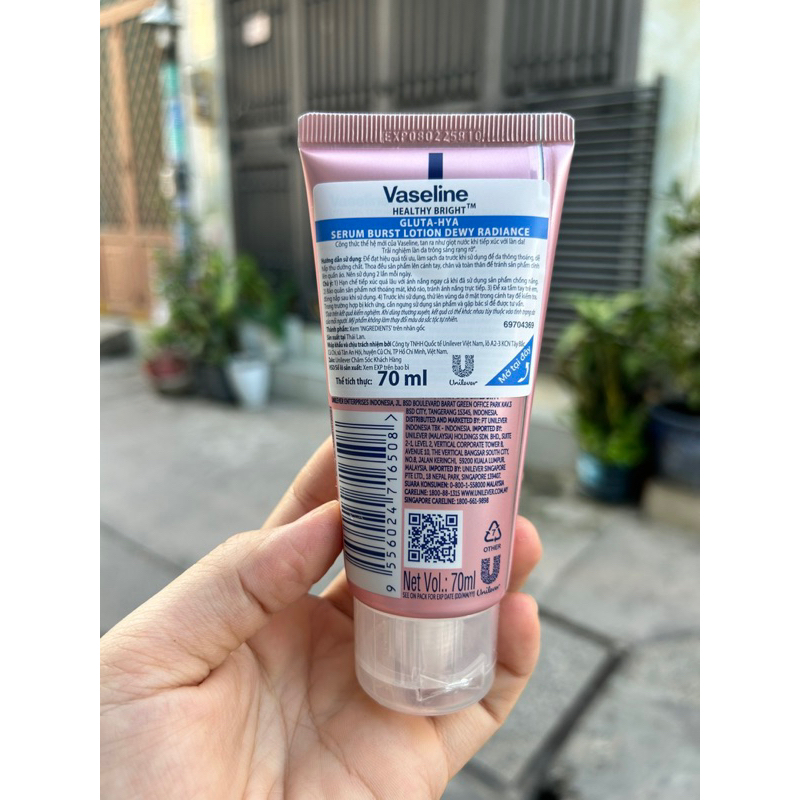 70ml - Dưỡng thể BAN ĐÊM Vaseline Healthy Bright Gluta-Hya Serum Burst Lotion 10X