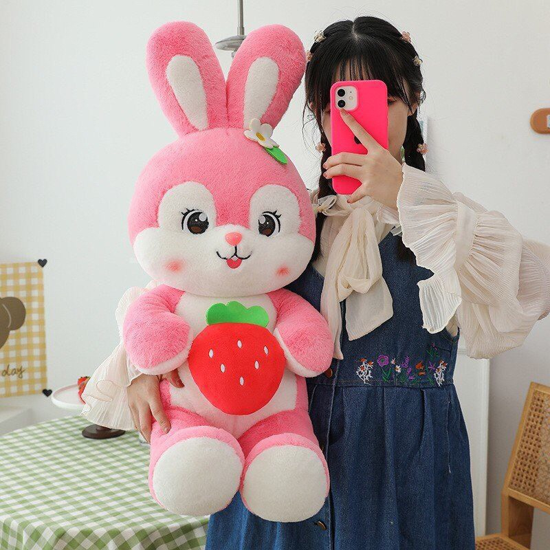 Gấu bông thỏ ôm quả dâu, Thú nhồi bông con thỏ ôm quả dâu đáng yêu - Vải nhung co giãn, bông gòn cao cấp