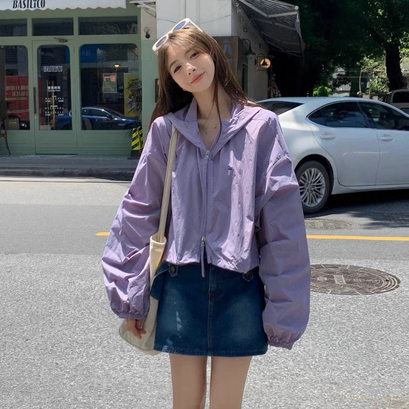 Áo khoác gió mỏng có mũ , chữ  m mác L.D.D.L hàng QC