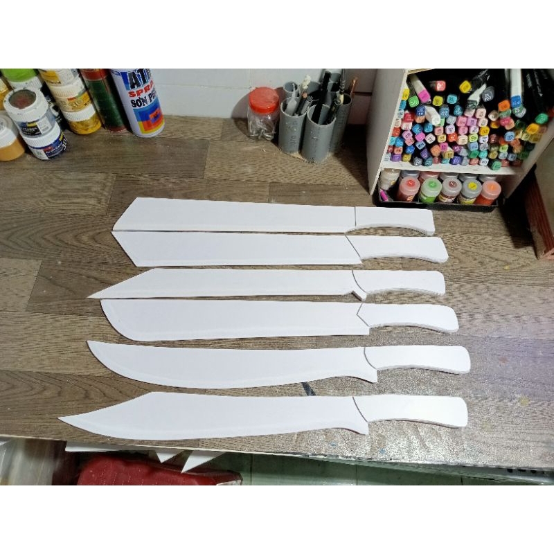 Mô hình các loại đao chưa tô màu bằng formex 53cm