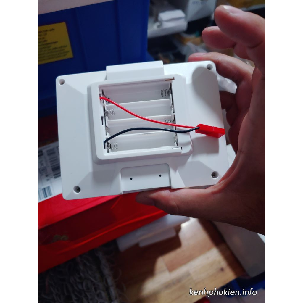 Màn hình fpv mới tích hợp sẵn bộ dò song tự động angten pcb nằm bên trong