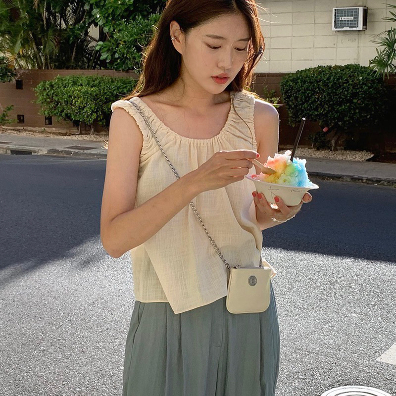 Túi xách nữ Rinni, Túi đeo chéo Minitmute dáng vuông bo góc phối logo dập nổi kèm dây xích đeo