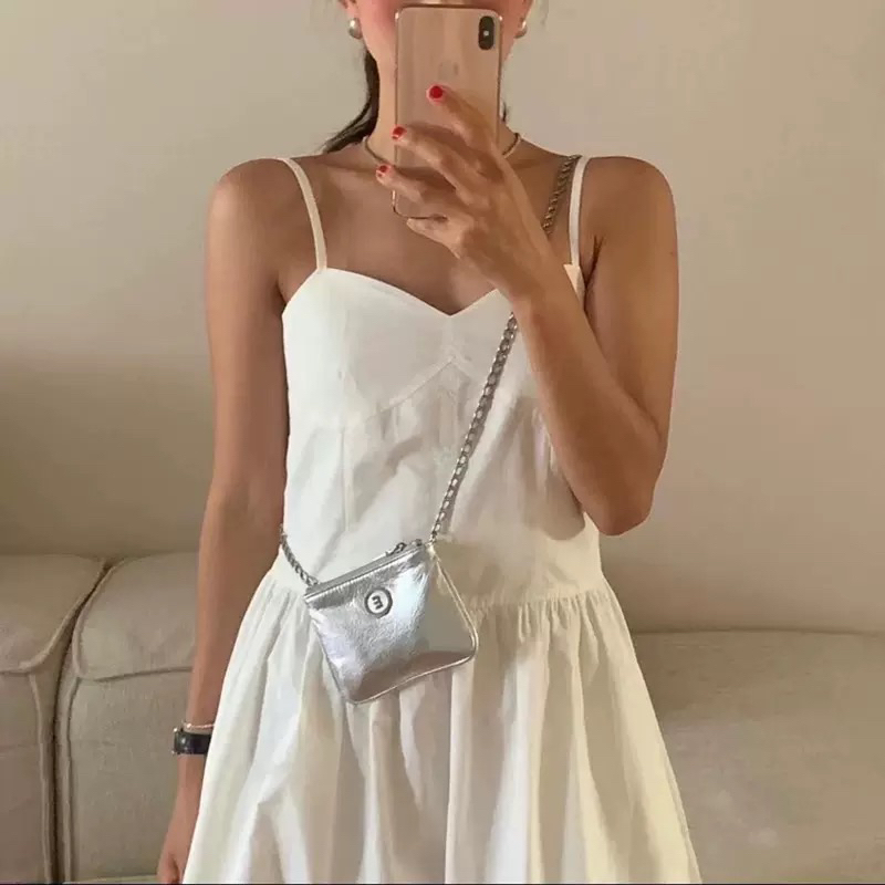 Túi xách nữ Rinni, Túi đeo chéo Minitmute dáng vuông bo góc phối logo dập nổi kèm dây xích đeo