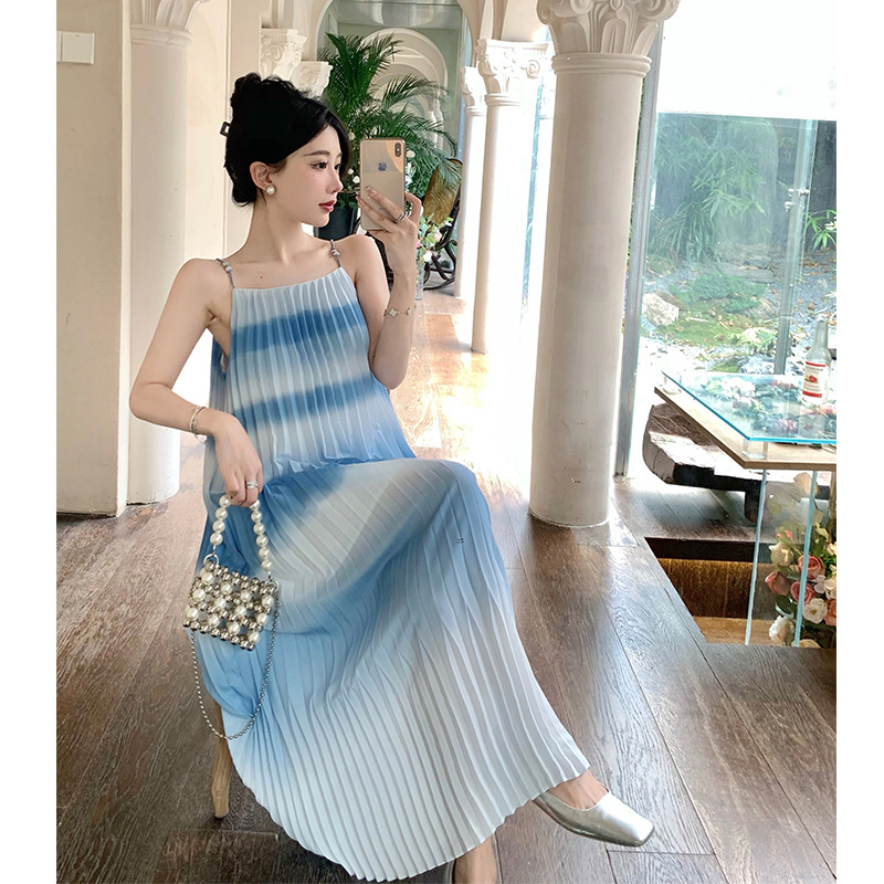 Váy xếp ly màu xanh gợn sóng Pháp gradient sling dress nữ mùa hè mới 2023 siêu đẹpp size S/M/L chỉ có tại LUXIEU GARDEN🌸