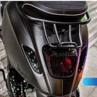 Cảng sau/baga sau/tay dắt cong Vespa sprint , primavera đen nhám