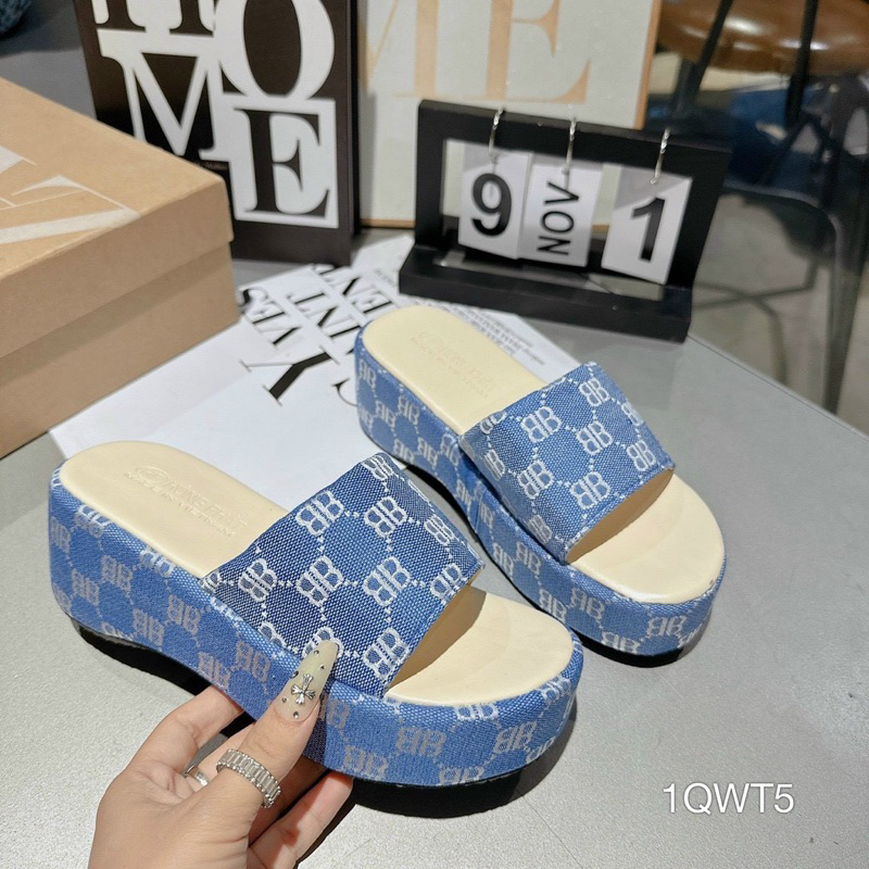 Dép Bánh Mì Xuồng Bọc Hoạ Tiết Sang Êm Đẹp